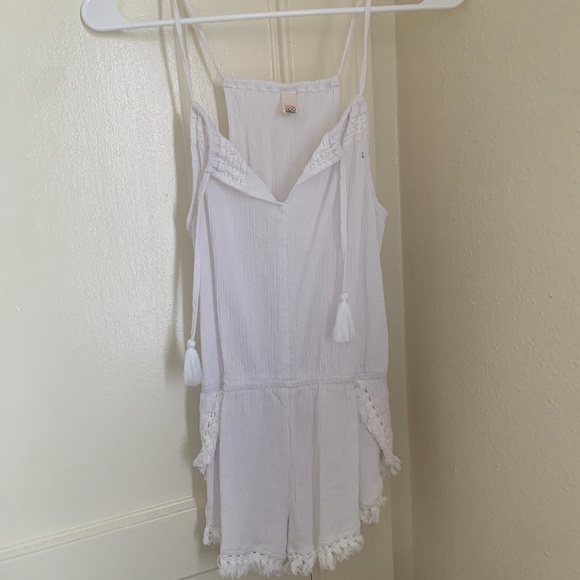 DOO Australia white romper - Picture 1 of 3